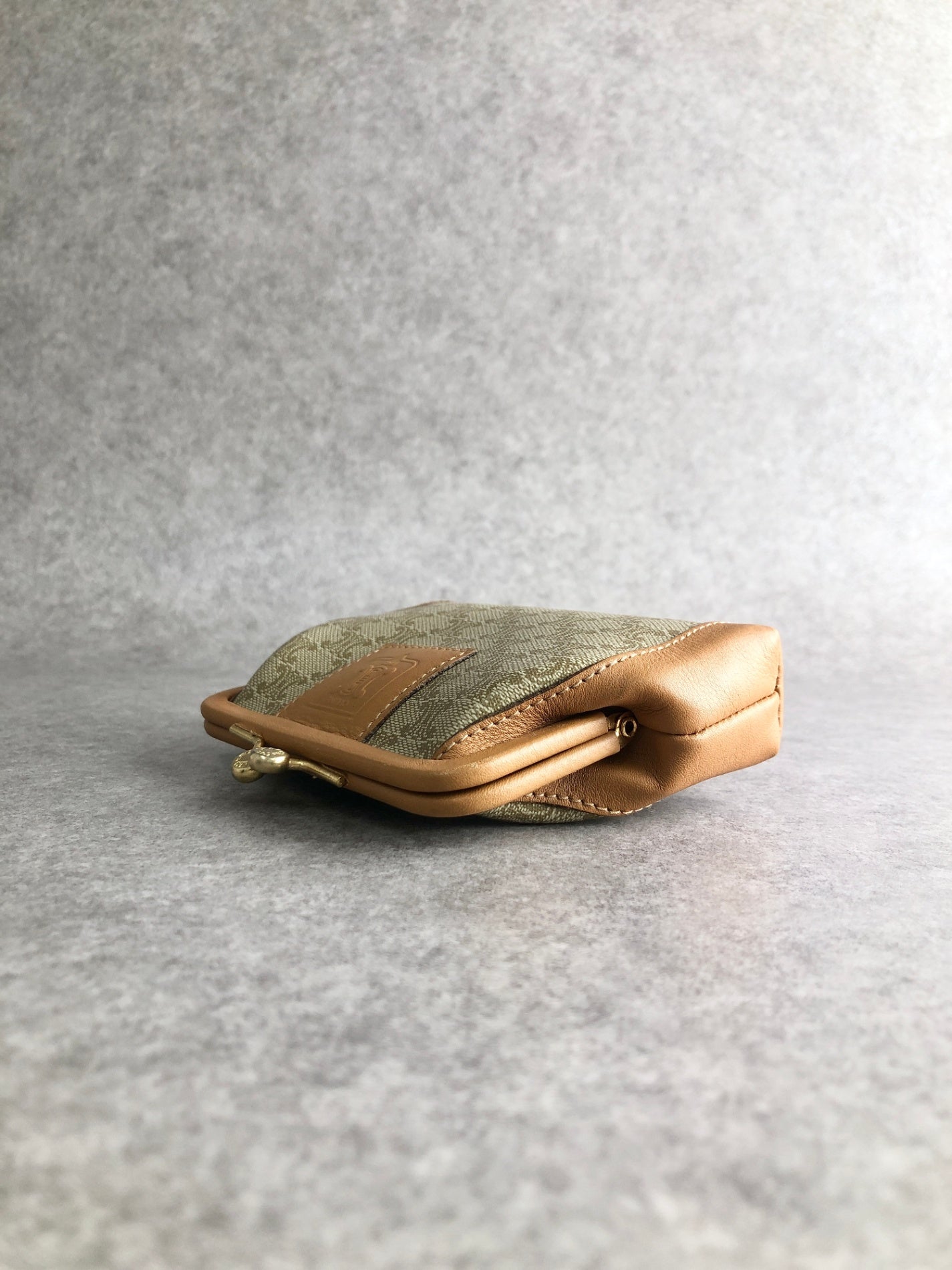 CELINE Macadam Blason Coin Purse Beige Vintage u2h6sg