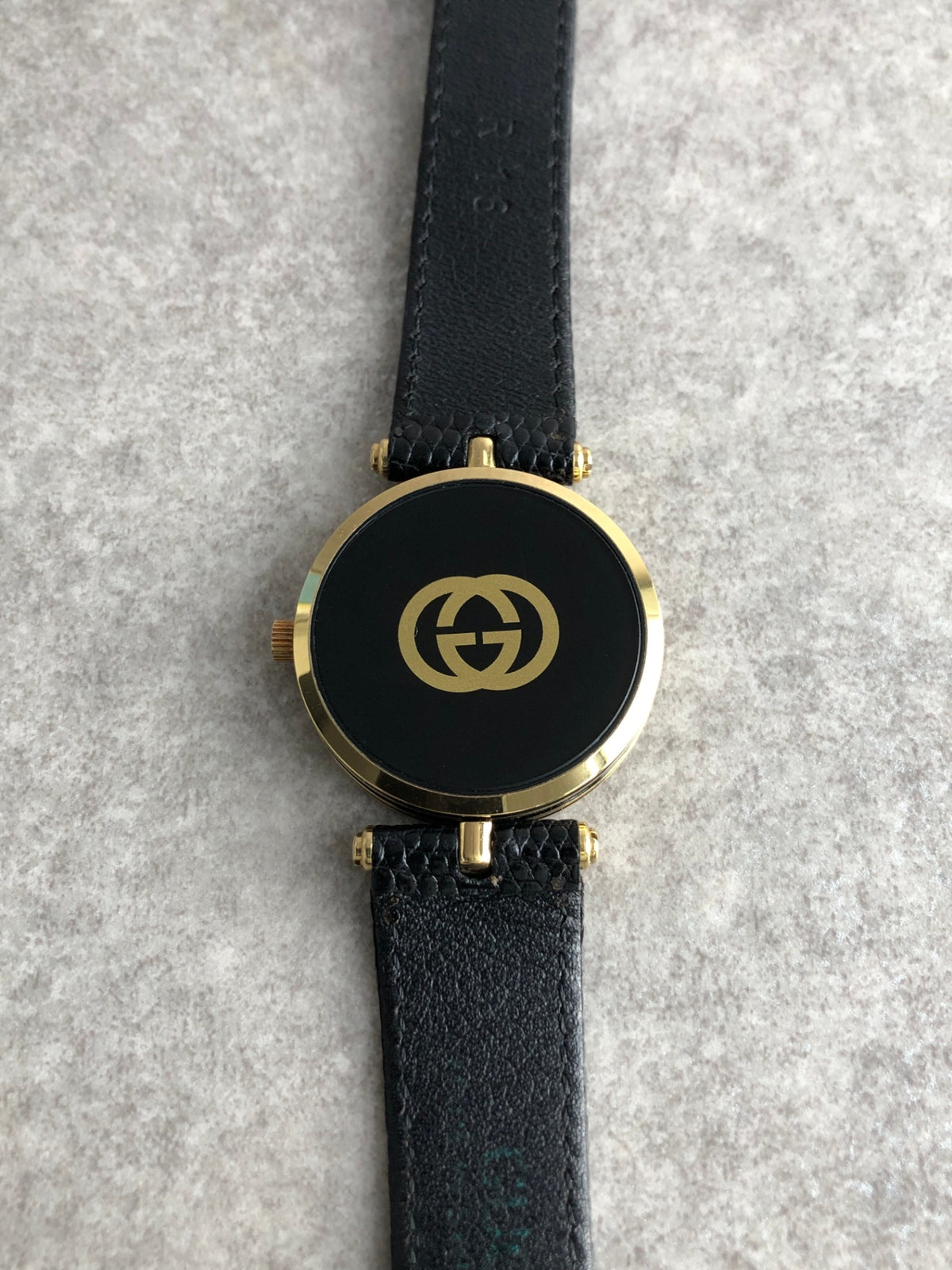 GUCCI Logo Quartz Watch Black Vintage b2b3v5