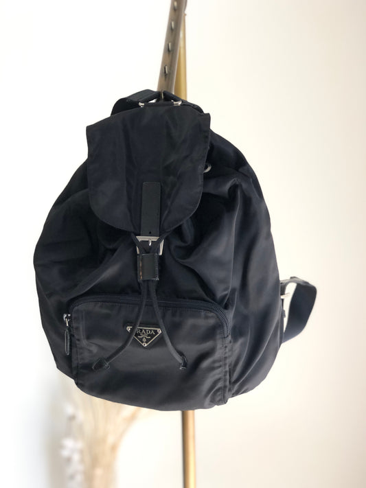 PRADA Triangle Logo Front Pocket Backpack Black Vintage B4650F VELA h3kc76