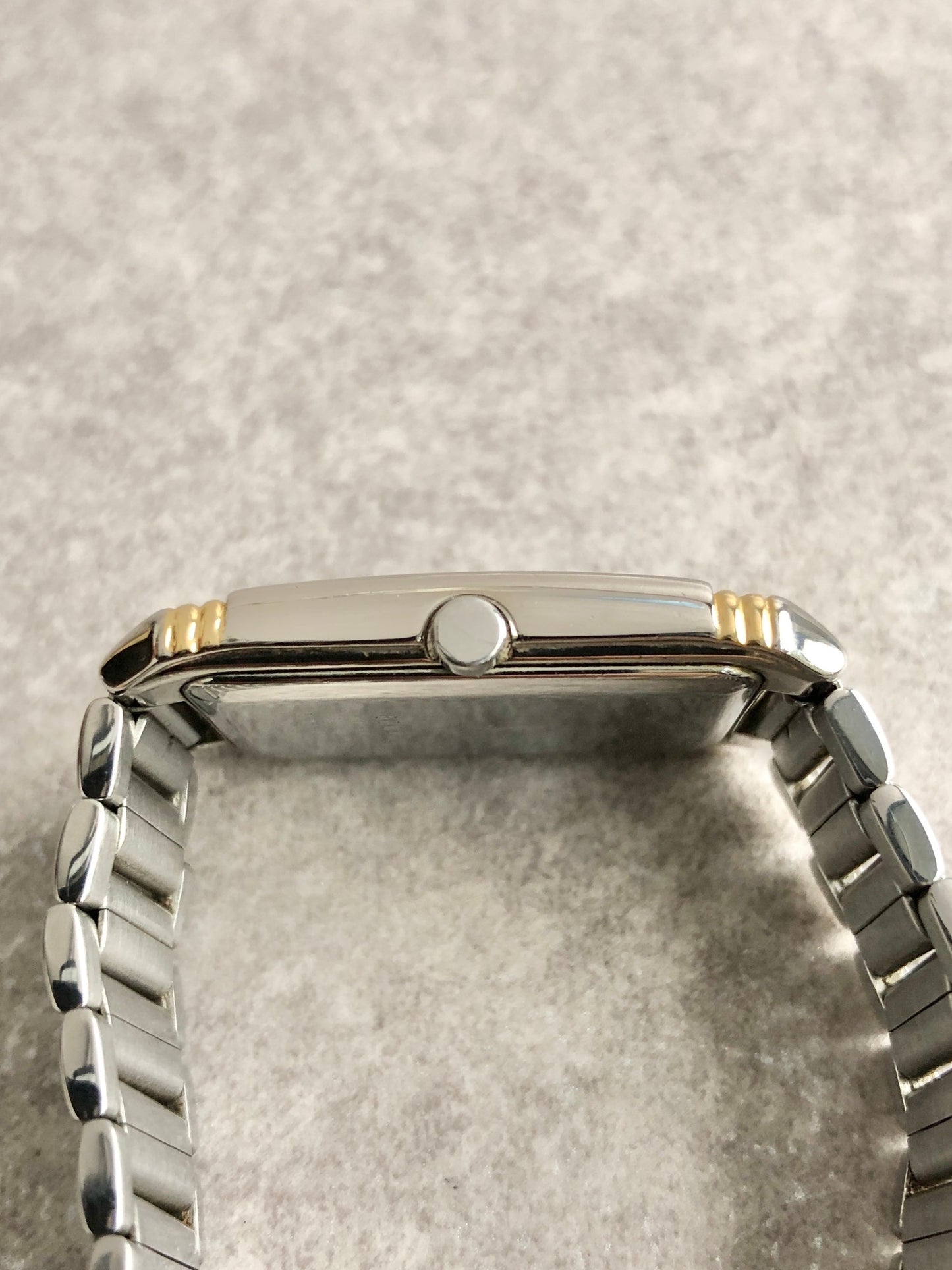 Yves Saint Laurent YSL Logo Watch Silver 5421-H04724Y Vintage 236tmu
