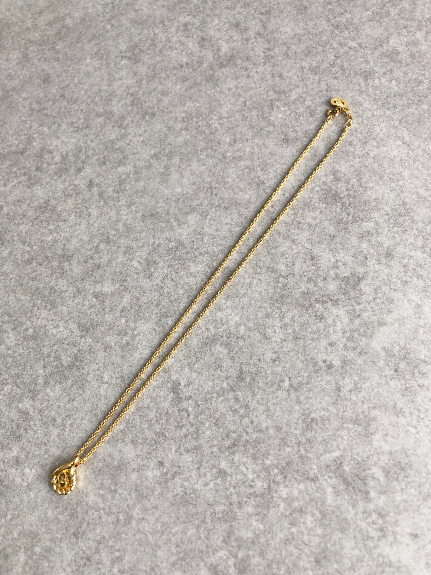 Christian Dior CD Logo Necklace Gold Vintage vsyn5t