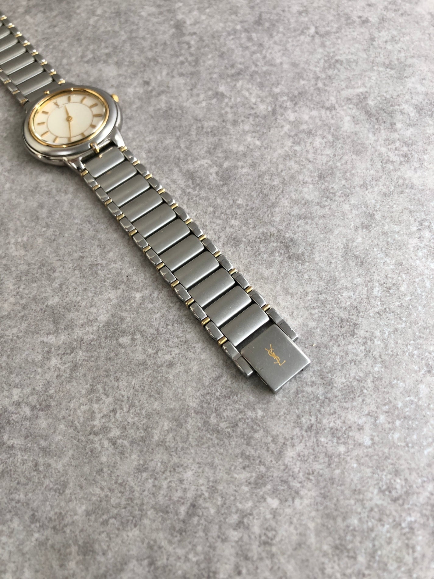 Yves Saint Laurent YSL Logo Watch Silver 4625⁻E67269TA Vintage bbd37f