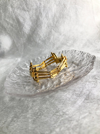 CELINE Horse Bit Bracelet Gold Vintage bc77dr