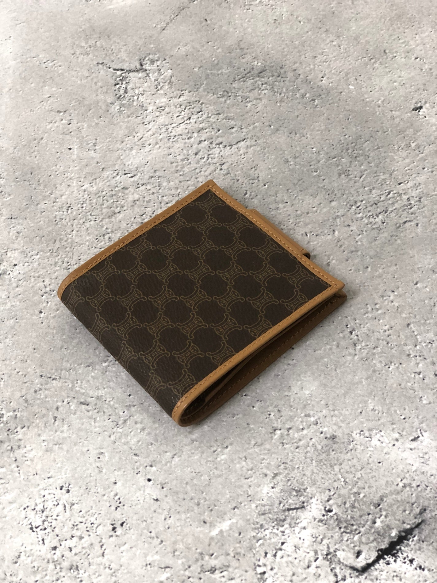 CELINE Macadam Blason Folded Wallet Brown Vintage fugrk2