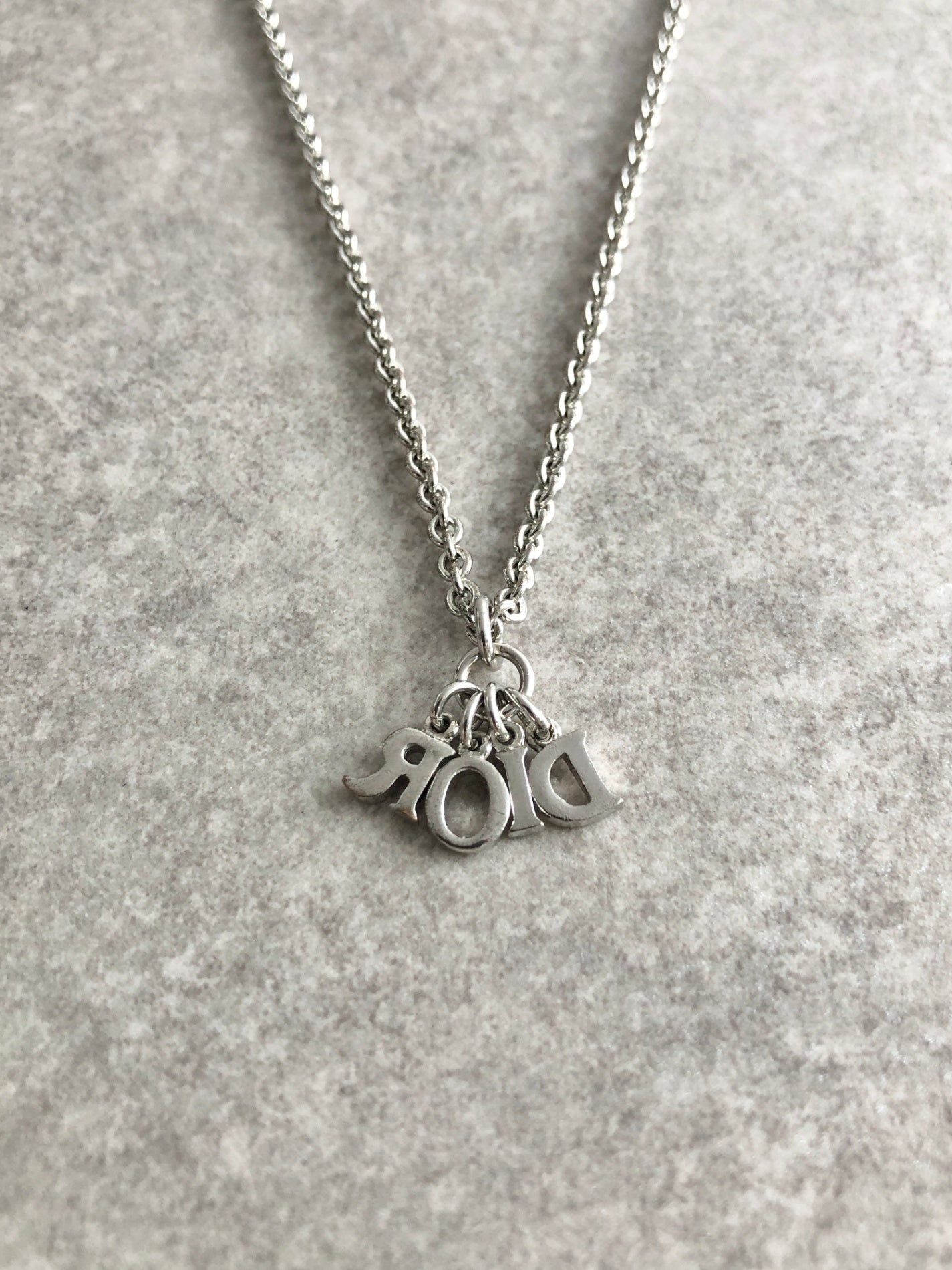 Dior ネックレス シルバー ロゴチャーム 正規品 Christian Dior Logo Charm Necklace Silver Vintage wfizes
