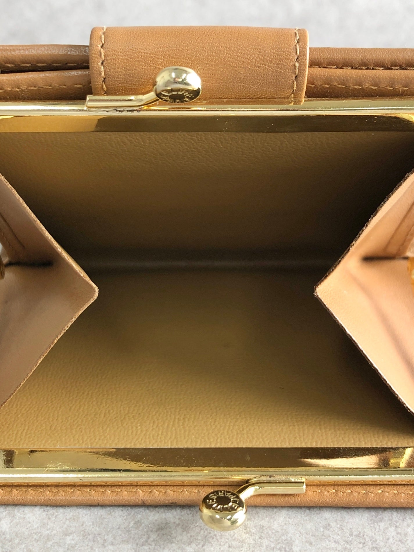 CELINE Macadam Blason Metal Clasp Folded Wallet Brown Vintage vsfyif