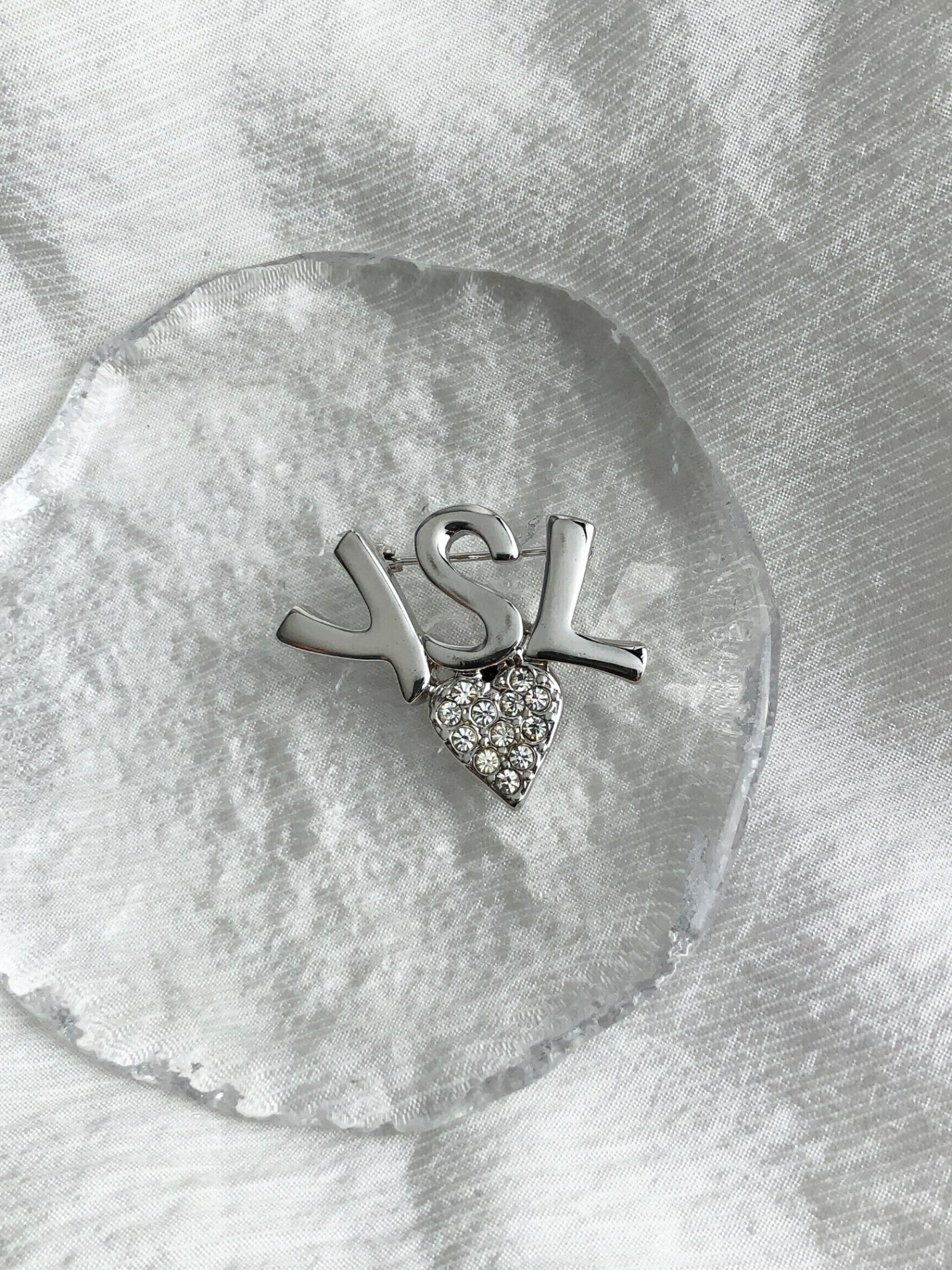 Yves Saint Laurent YSL Logo Heart Motif Rhinestone Brooch Silver Vintage 47atf4