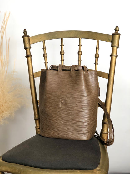 FENDI Logo  Drawstring Shoulder bag Brown Vintage z6vszr