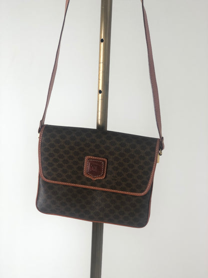 CELINE Macadam Blason Shoulder bag Brown Vintage dx5edn