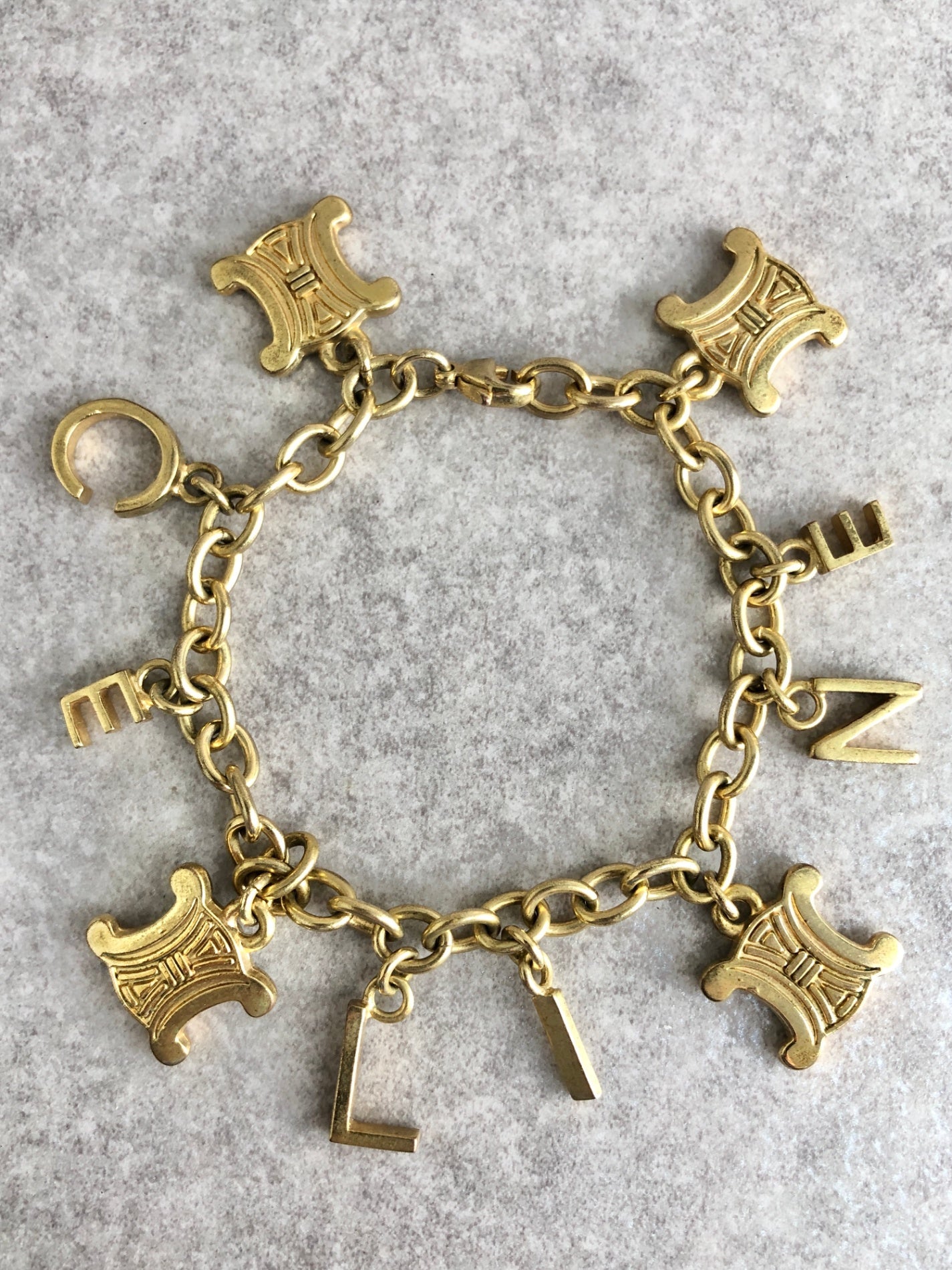 CELINE Blason Bracelet Gold Vintage 3zjt5y