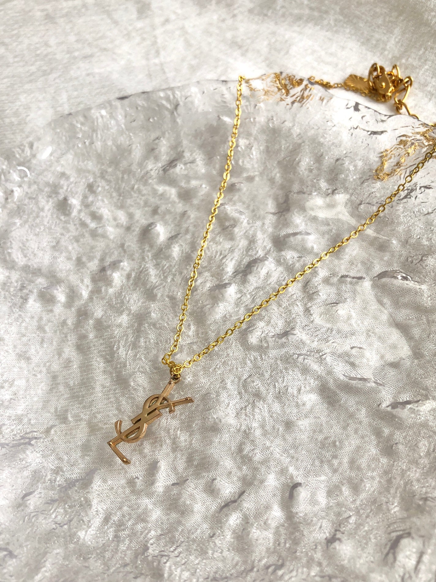 Yves Saint Laurent YSL Logo Cassandra Necklace Gold Vintage wrix66