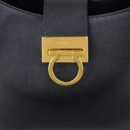 Salvatore Ferragamo Gancini Shoulder bag Black Vintage 3v3rtg