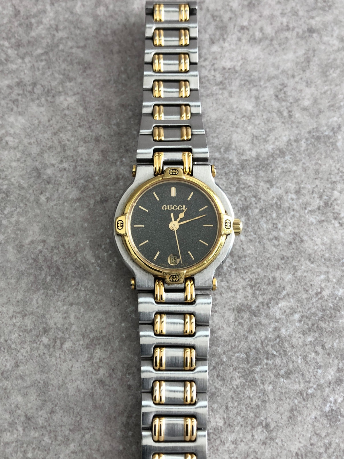 GUCCI Logo Watch Gold×Silver 9000L Vintage r37ids
