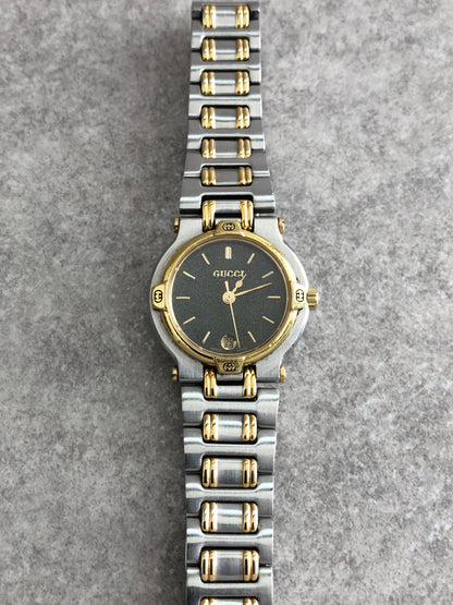 GUCCI Logo Watch Gold×Silver 9000L Vintage r37ids