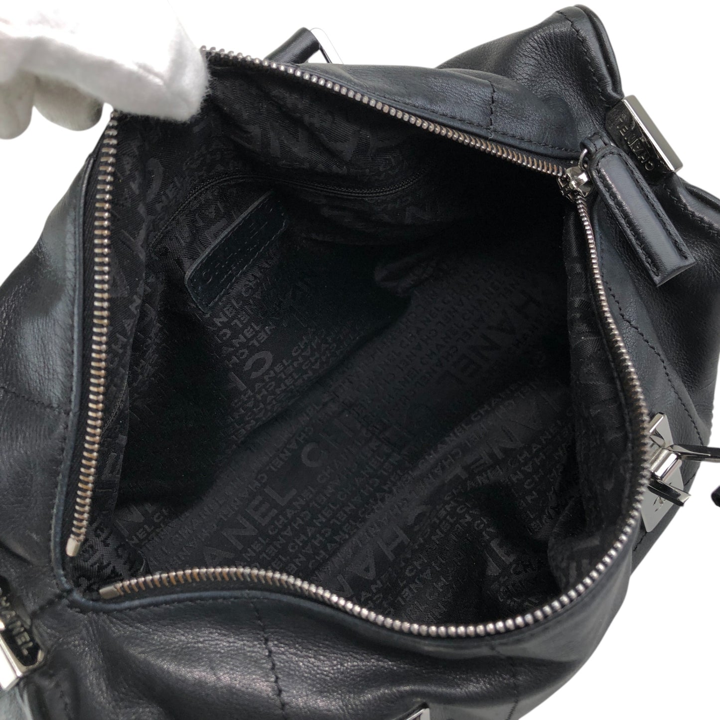 CHANEL Chocolate Bar Logo Embossed Small Boston bag Handbag Black Vintage 8fy7s8