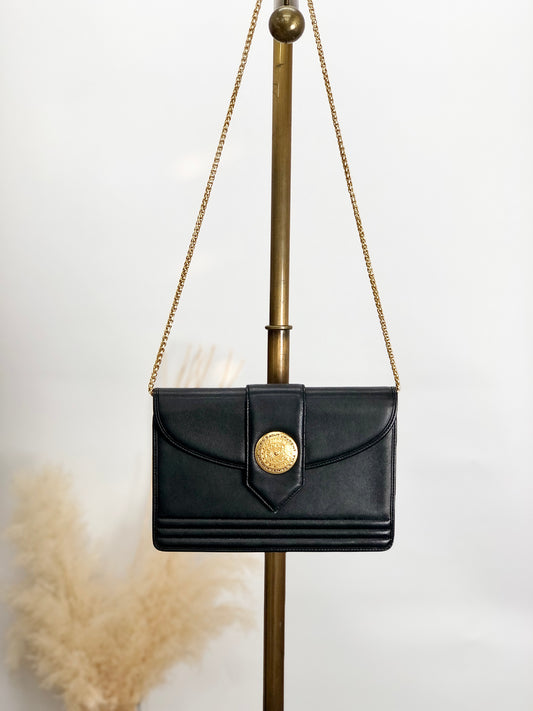 Yves Saint Laurent Medal Chain Shoulder bag Black Vintage 7mstfw