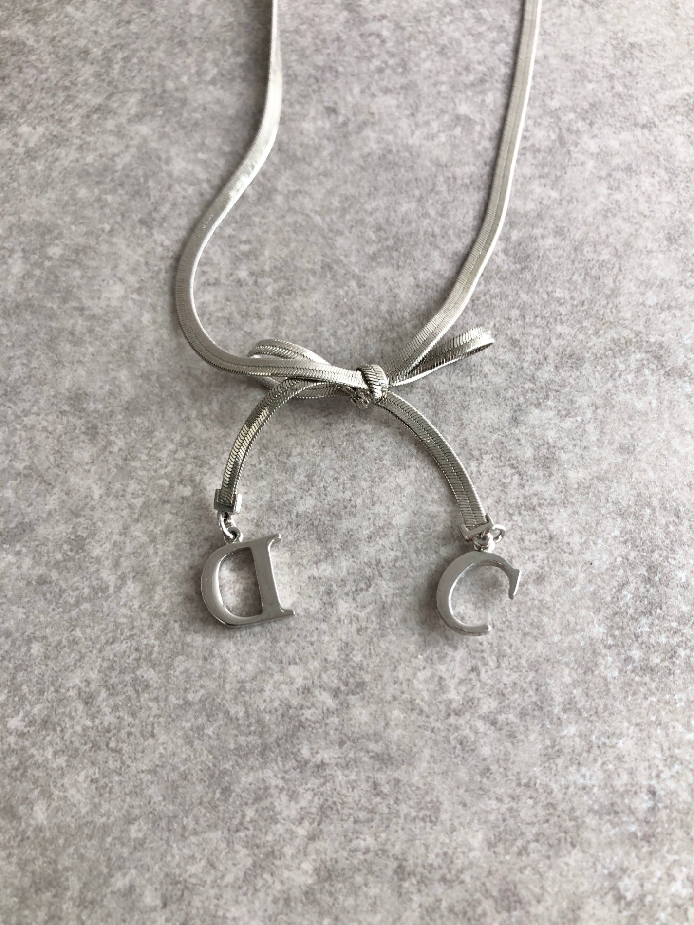 Christian Dior CD Logo Ribbon Necklace Silver Vintage xxdfsh