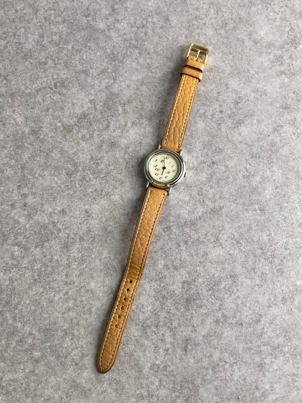HERMES Logo Quartz Watch Camel Vintage tfub3s