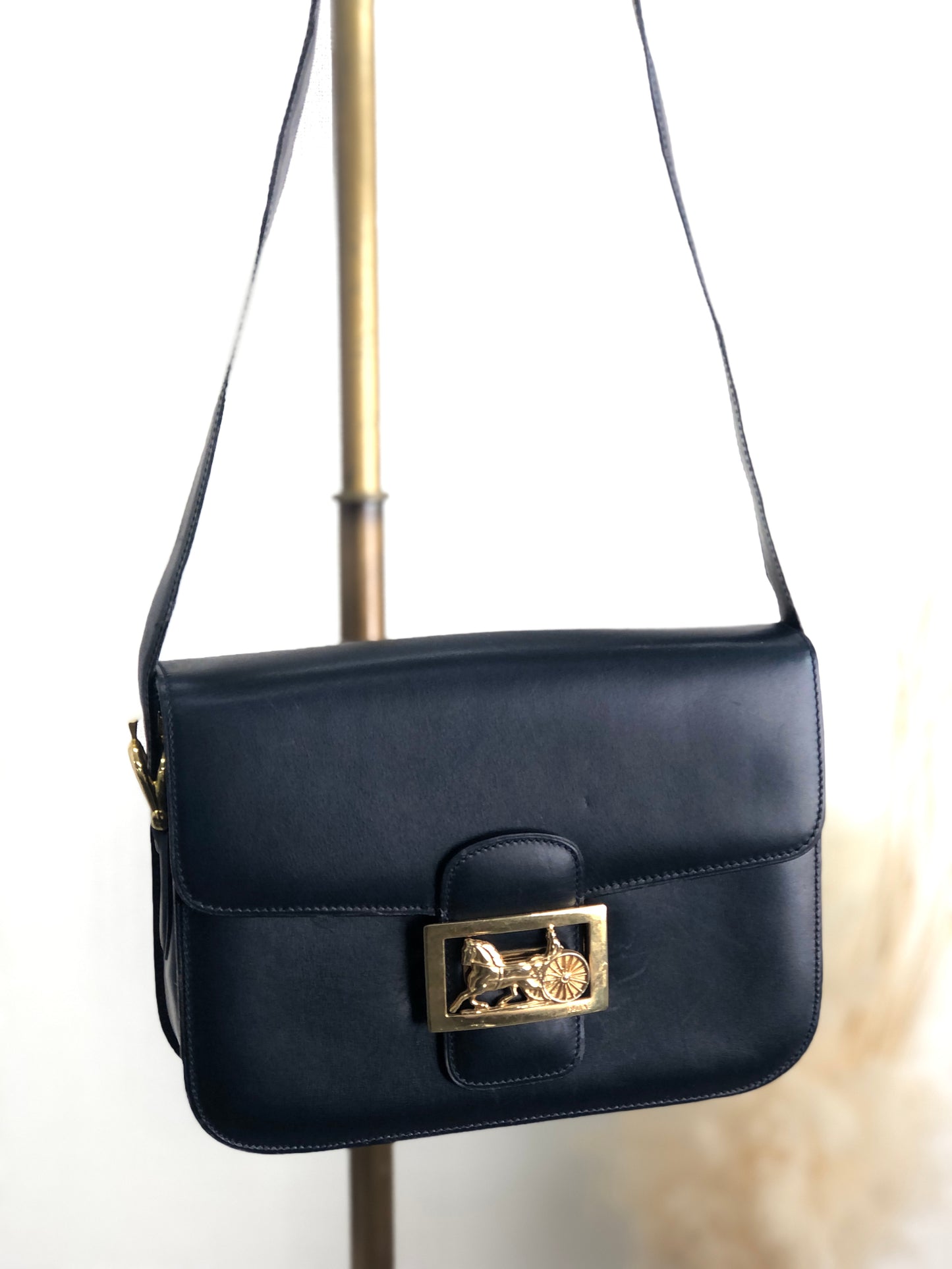 CELINE Horse Carriage Shoulder bag Navy Vintage 8fttsw