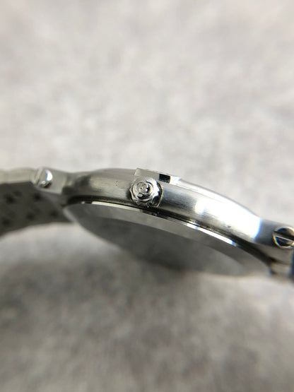 GUCCI Logo Quartz Watch Silver 9100M Vintage yxt2b6