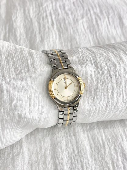 Yves Saint Laurent YSL Logo Quartz Watch Silver 5420-F44557 Vintage gp374e