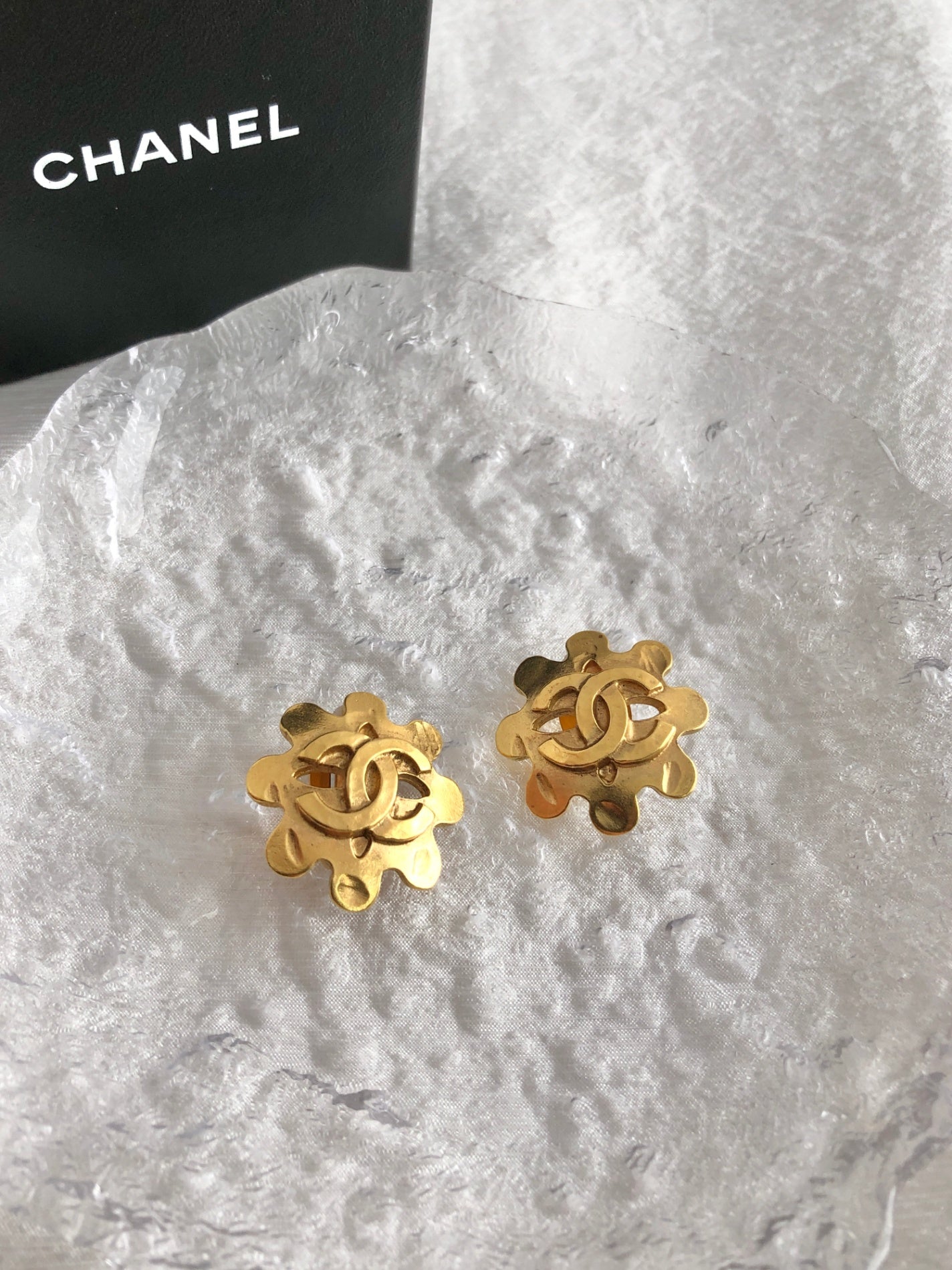 CHANEL Coco Mark Earrings Gold Vintage a6pmtj