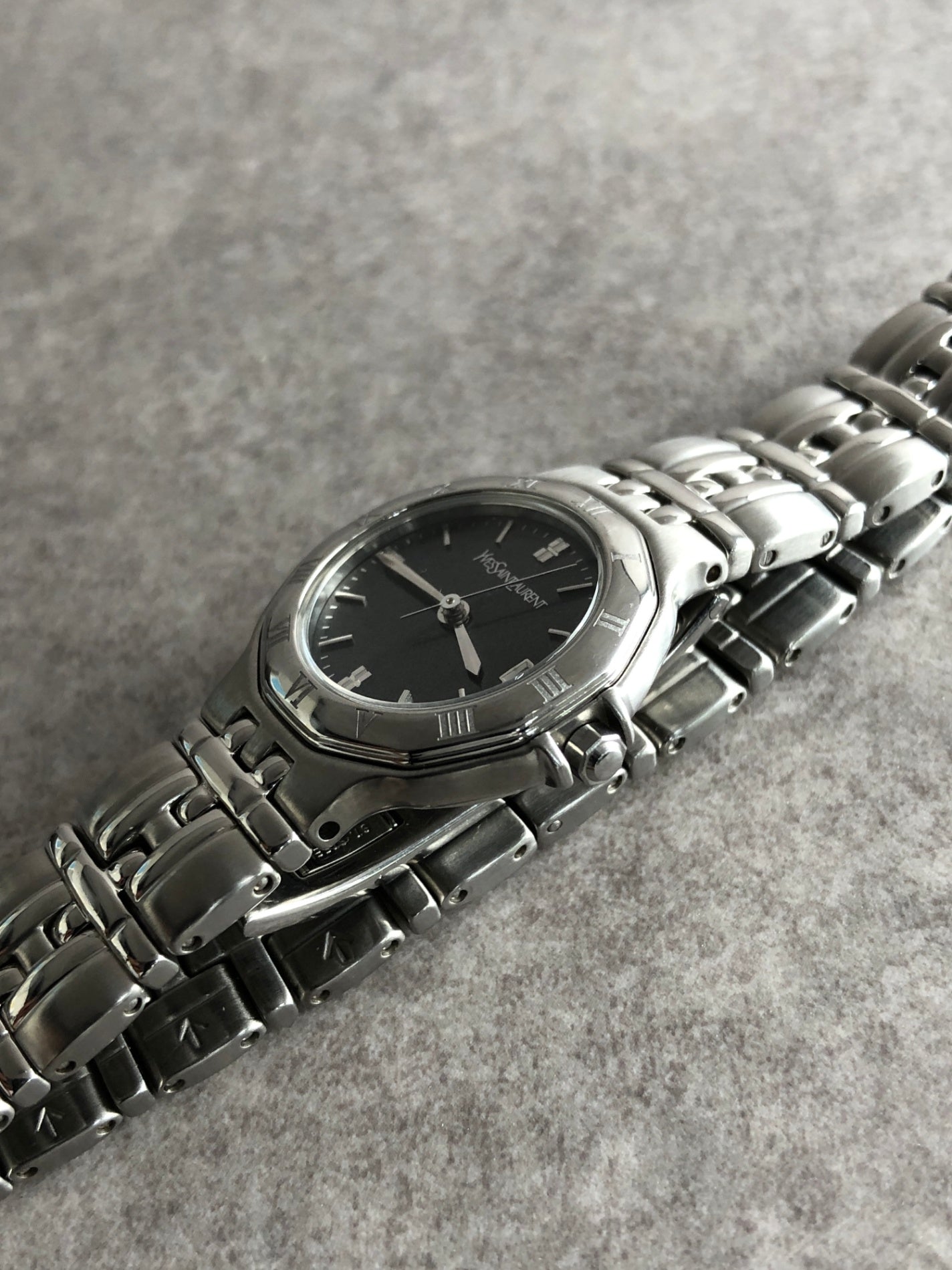 Yves Saint Laurent Logo Quartz Watch Silver×Black 9616-H18636 Vintage gzdk85