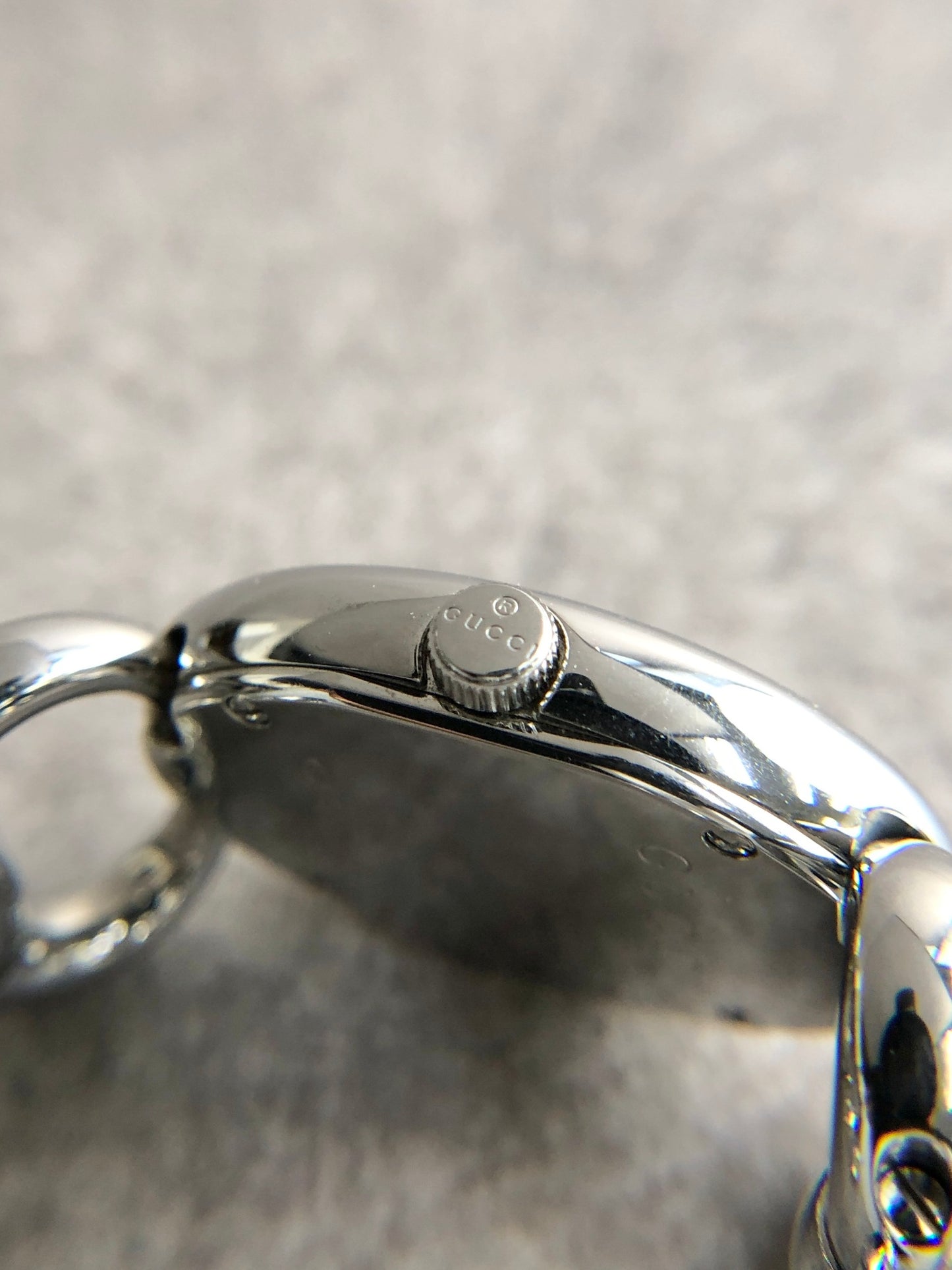 GUCCI Logo Quartz Watch Silver 118 Vintage szaysz
