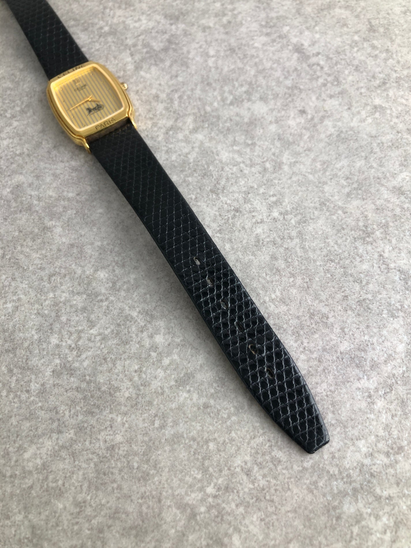 CELINE Horse Carriage Watch Gold×Black Vintage 4c7zjb
