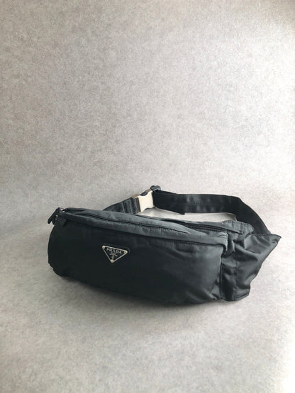 PRADA Tessuto Triangle Logo Sling bag Black Vintage zrmm8e