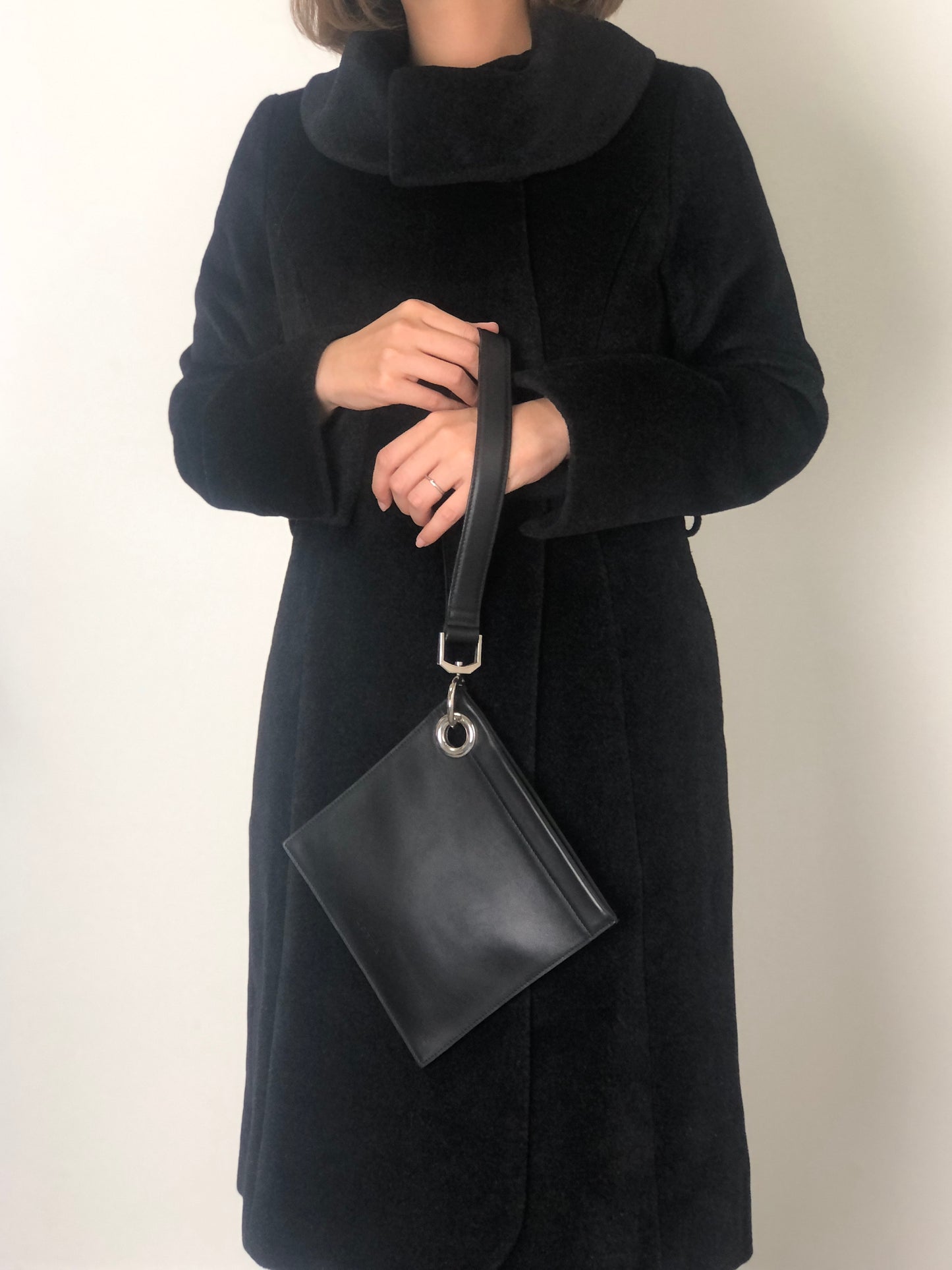 LOEWE Logo Embossed Pouch Black Vintage 2w2ru5