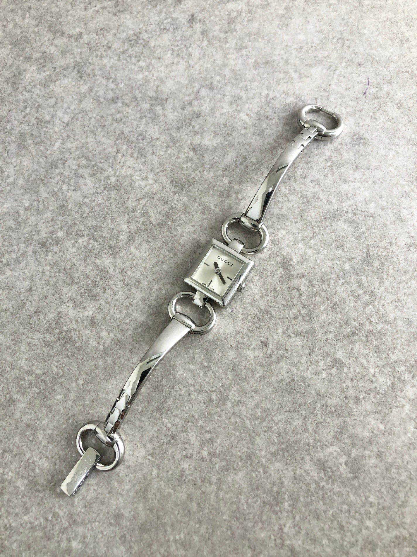 GUCCI Logo Watch Silver 120 Vintage j3uxrw