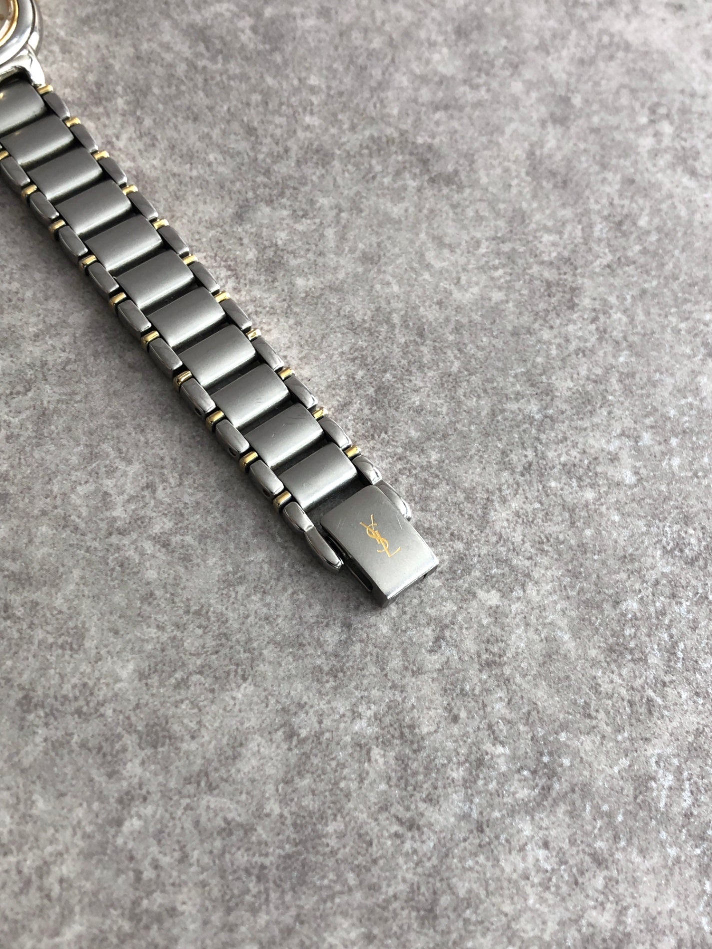 Yves Saint Laurent YSL Logo Quartz Watch Silver 5420-F45413 Vintage wyf5mz