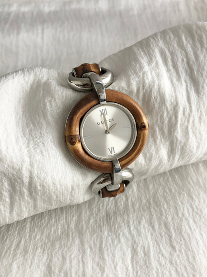 GUCCI Bamboo Logo Quartz Watch Silver132.4  Vintage 6bk2ey