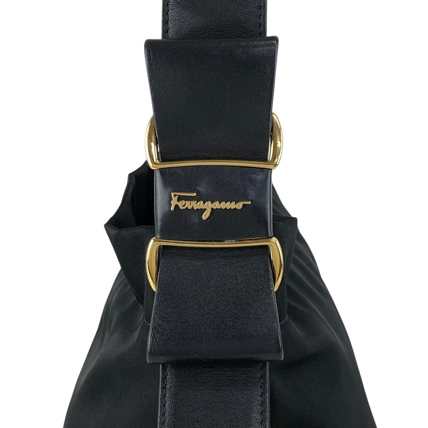 Salvatore Ferragamo Ribbon Shoulder bag Black Vintage n4v8km