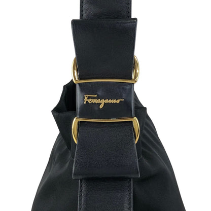 Salvatore Ferragamo Ribbon Shoulder bag Black Vintage n4v8km