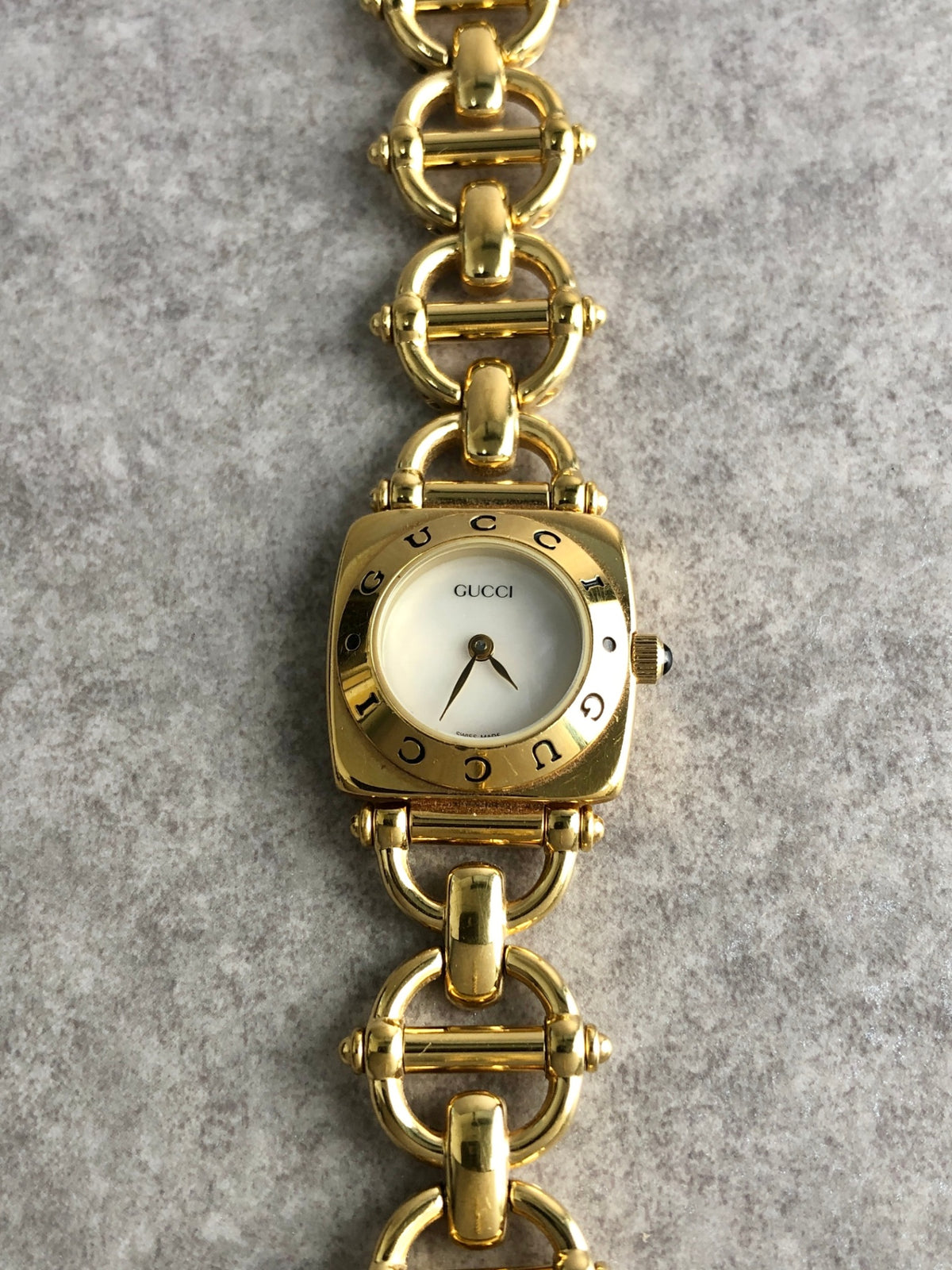 GUCCI Logo Quartz Watch Gold 6400L Vintage fks3xd