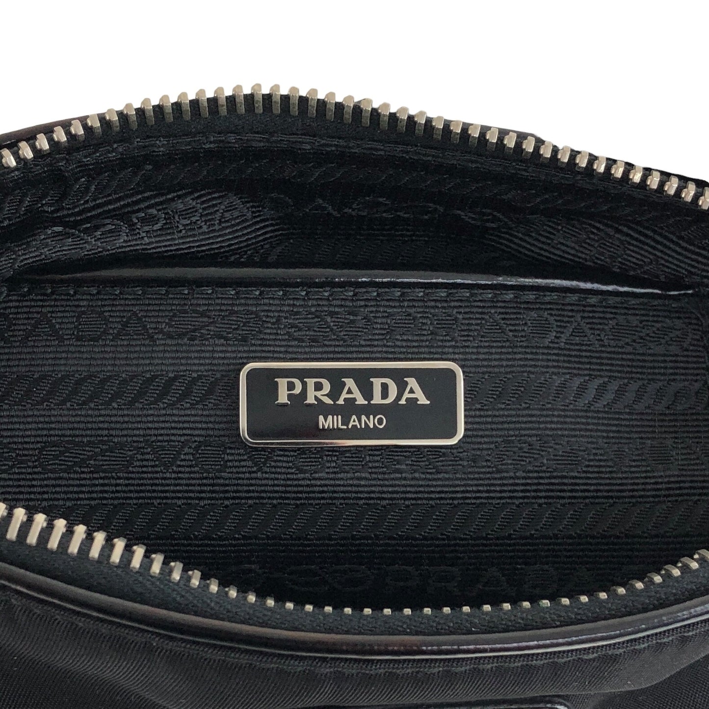 PRADA 三角形標誌小號單肩包黑色復古 i2fg33