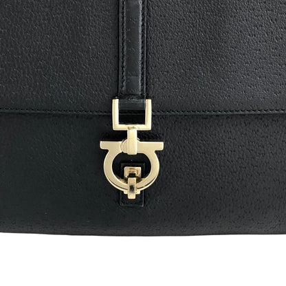 Salvatore Ferragamo Gancini Shoulder bag Black Vintage hrpw36
