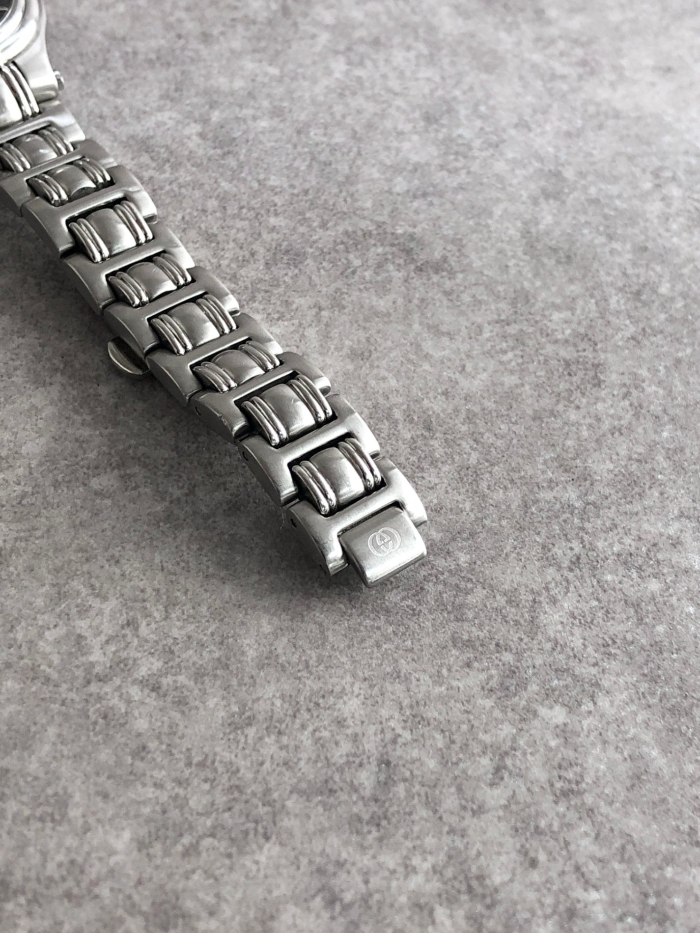 GUCCI Logo Quartz Watch Silver 9040L Vintage mgafij