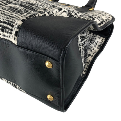 PRADA Triangle Logo Handbag White×Black Vintage xpzwfz