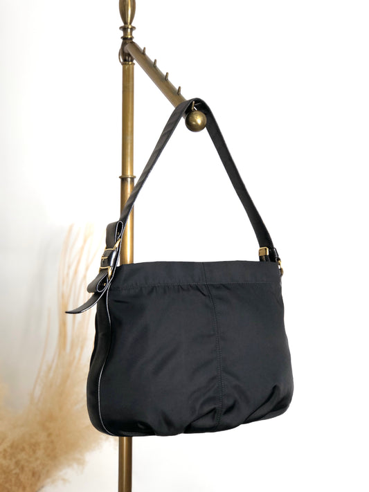 Salvatore Ferragamo Ribbon Shoulder bag Black Vintage n4v8km