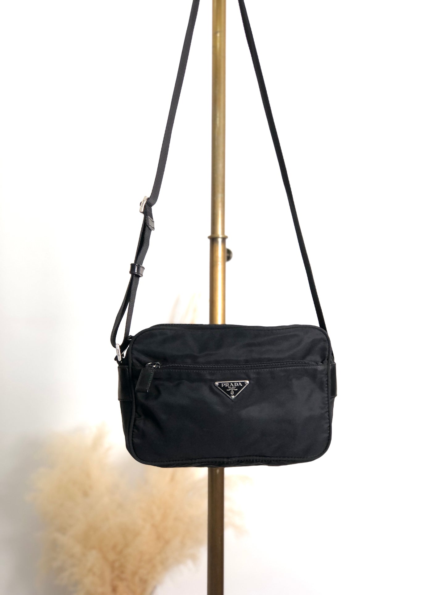 PRADA Tessuto Triangle Logo Shoulder bag Black Vintage rjf7np