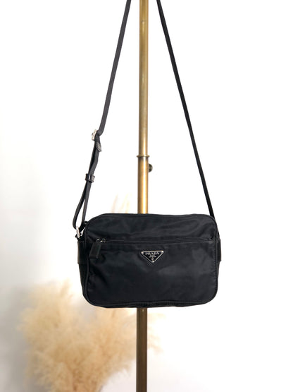 PRADA Tessuto Triangle Logo Shoulder bag Black Vintage rjf7np