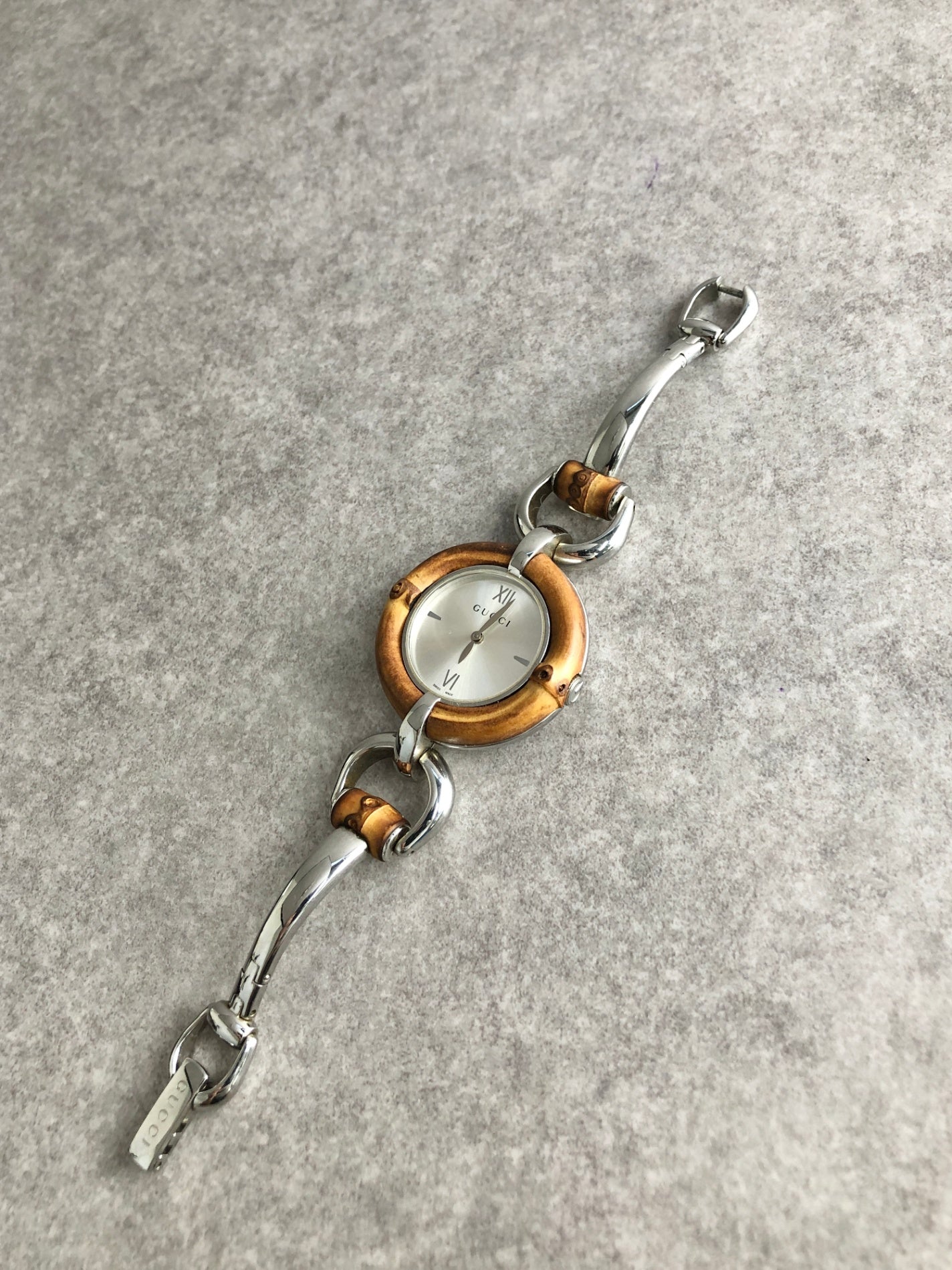GUCCI Bamboo Logo Quartz Watch Silver132.4  Vintage 6bk2ey