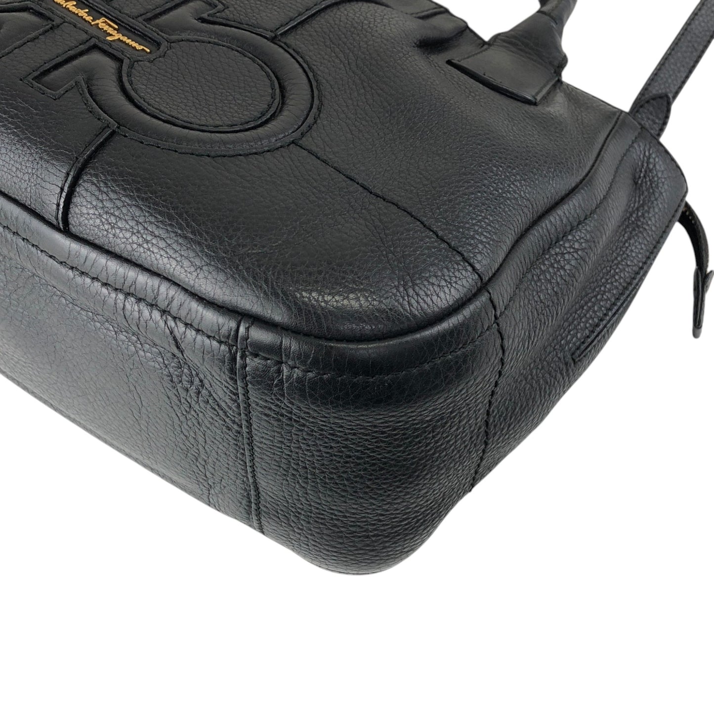 Salvatore Ferragamo Logo Embossed Two-way Handbag Shoulder bag Black Vintage 6dd4sj