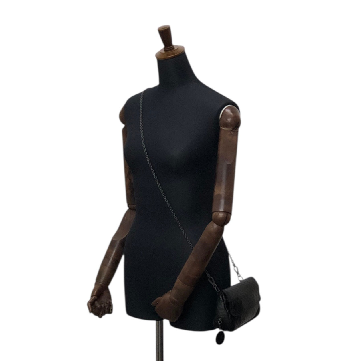 Bottega Veneta Intrecciato Chain Shoulder bag Black Vintage kgc2x6