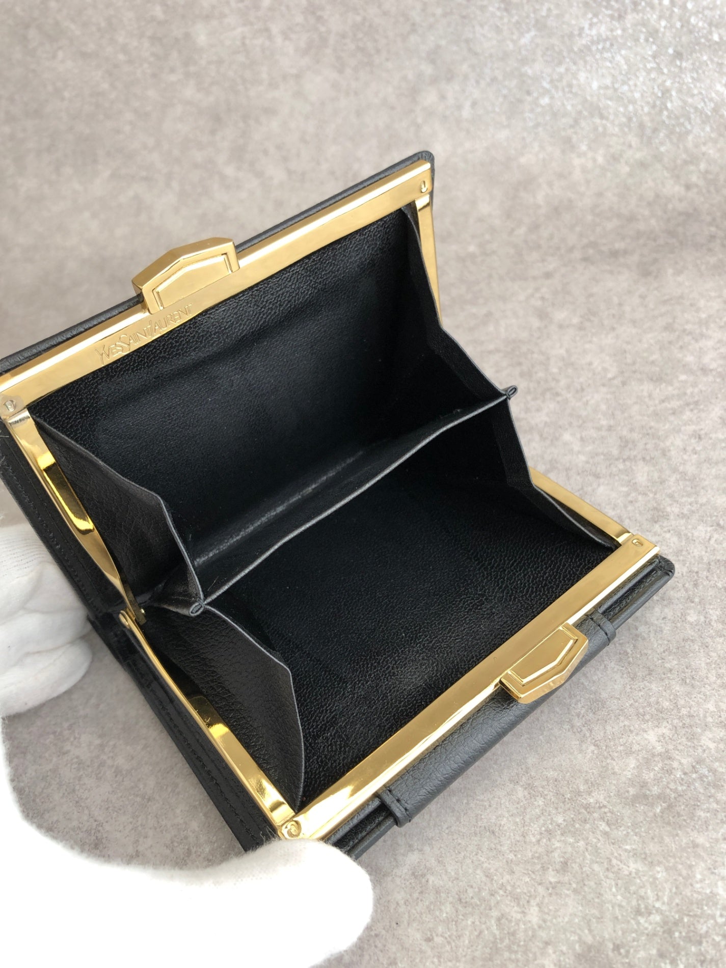 Yves Saint Laurent YSL Logo Folded Wallet Black Vintage 7ytsz4