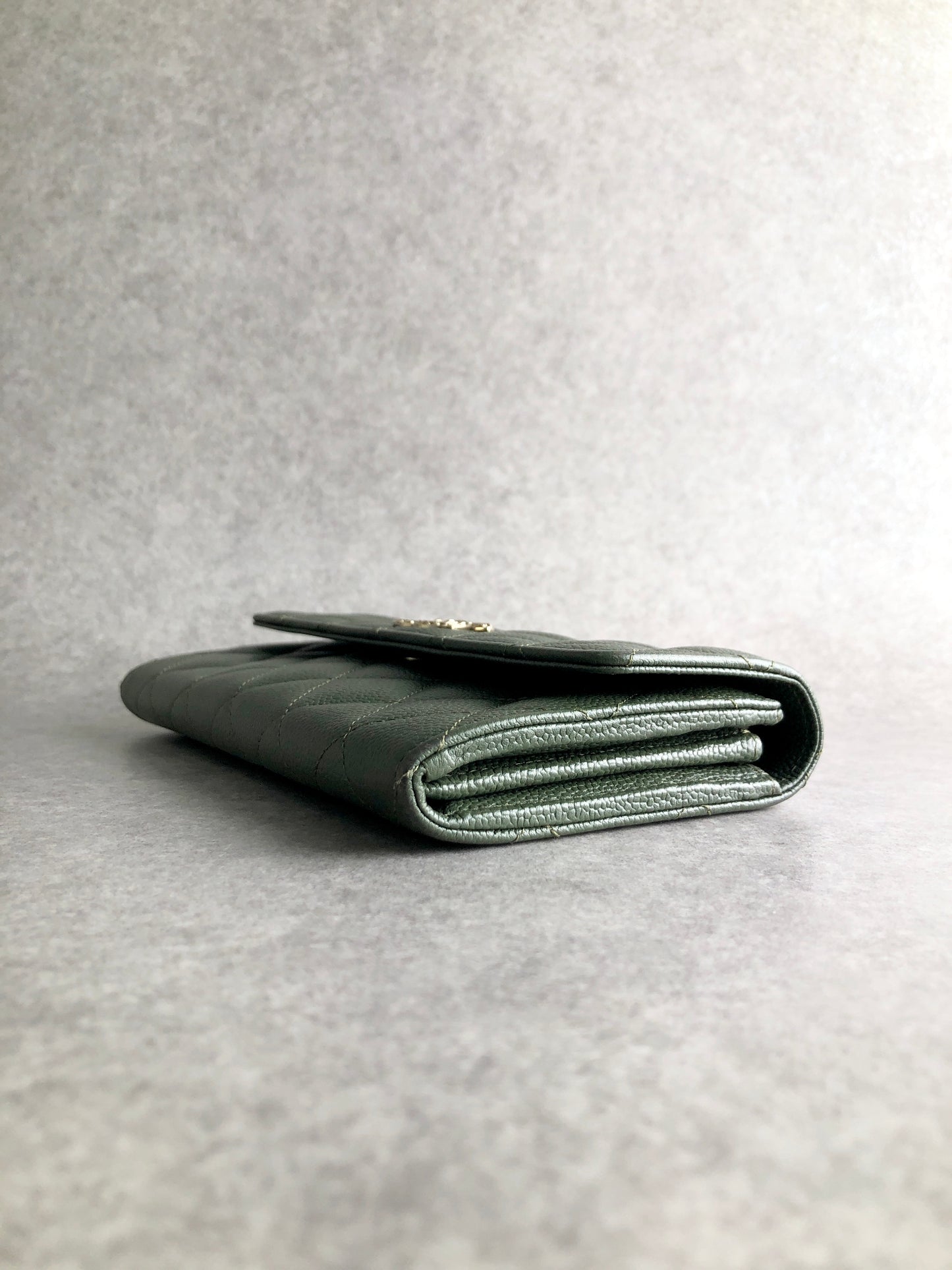 CHANEL Matelasse 長版錢包 卡其色 復古 mtrgcg