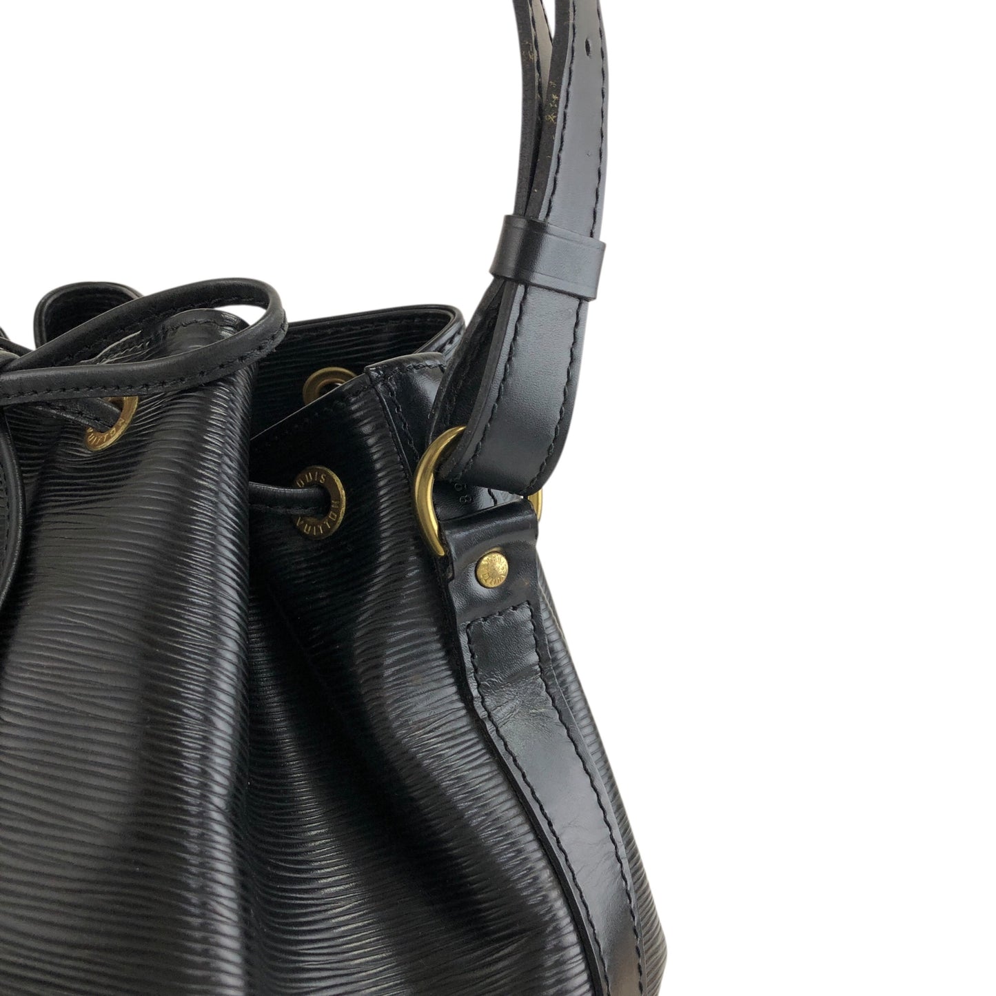 LOUIS VUITTON Epi Drawstring Shoulder bag Black Vintage jpzhvn